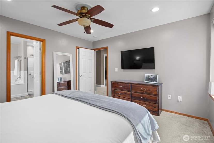 Property photo for 19019 20th Place W, Lynnwood photo 14