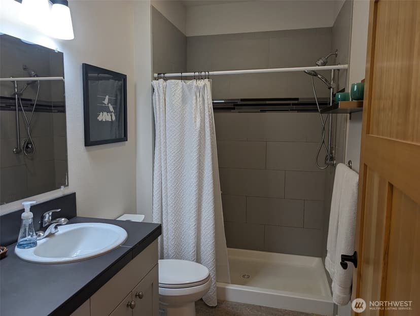 Property photo for 223 Clover Court, Langley photo 16
