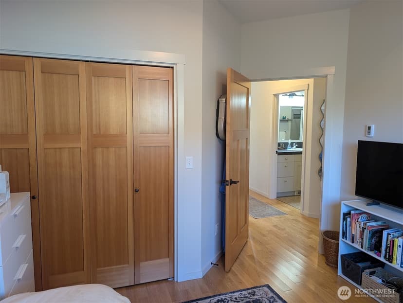 Property photo for 223 Clover Court, Langley photo 14