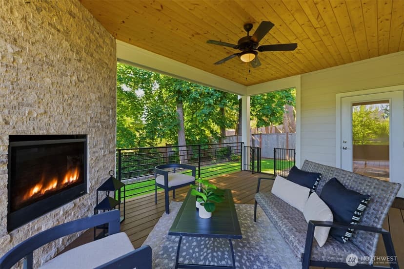 Property photo for 7204 Sinclair Avenue, Gig Harbor photo 2