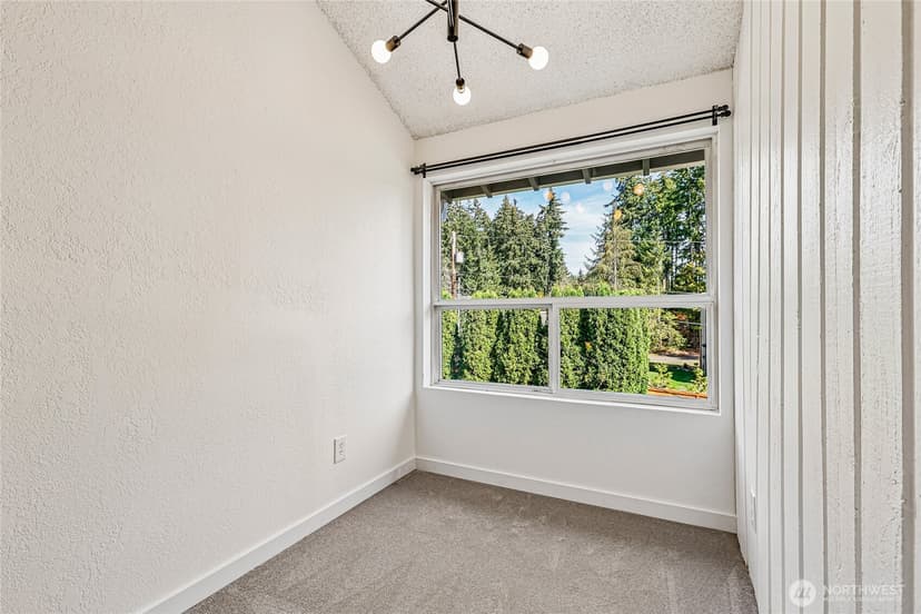 Property photo for 13530 Meridian Avenue S, Everett photo 5