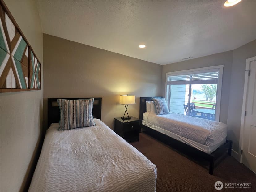 Property photo for 1 Beach 538-O, Manson photo 13