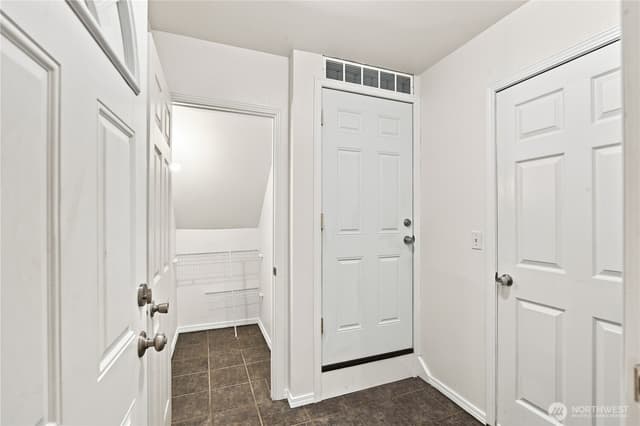 Property photo for 1218 209th Avenue NE #B, Sammamish photo 3