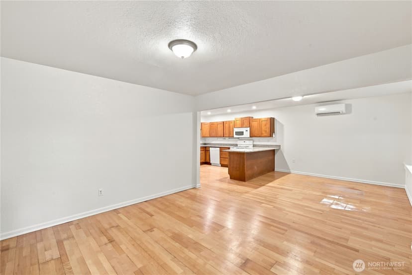 Property photo for 1218 209th Avenue NE #B, Sammamish photo 14