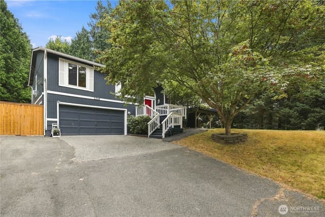 Property photo for 1218 209th Avenue NE #B, Sammamish photo 2