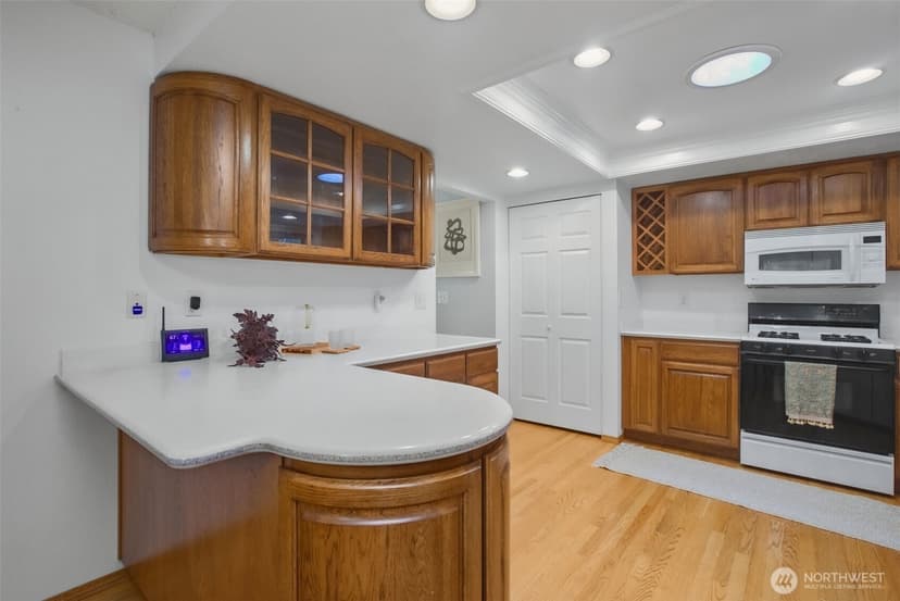 Property photo for 3811 SW Orchard Street, Seattle photo 9