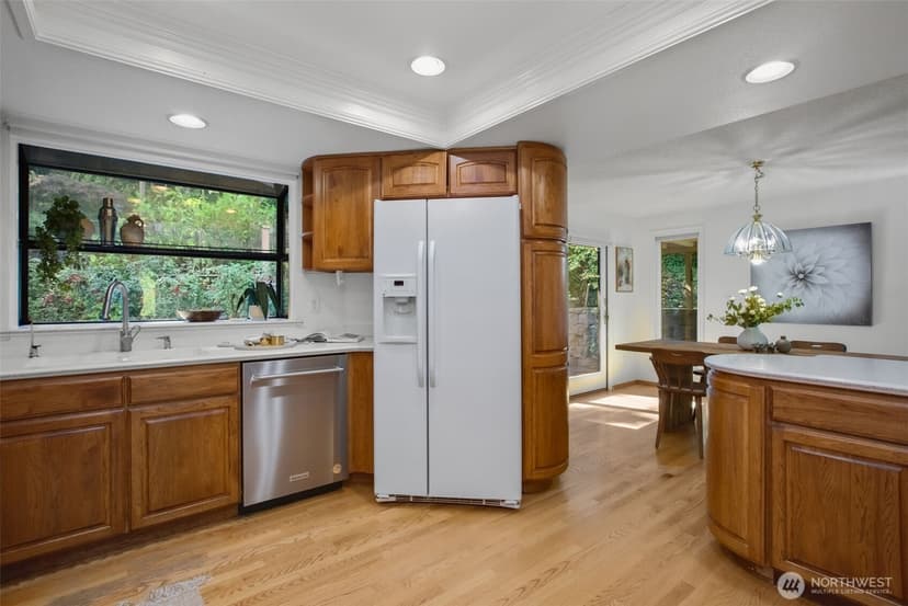 Property photo for 3811 SW Orchard Street, Seattle photo 11