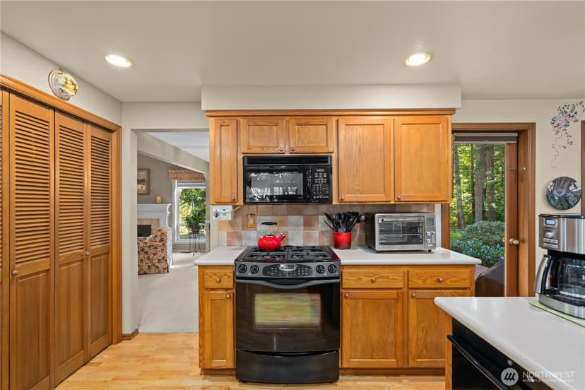Property photo for 17121 SE 331st Street, Auburn photo 12