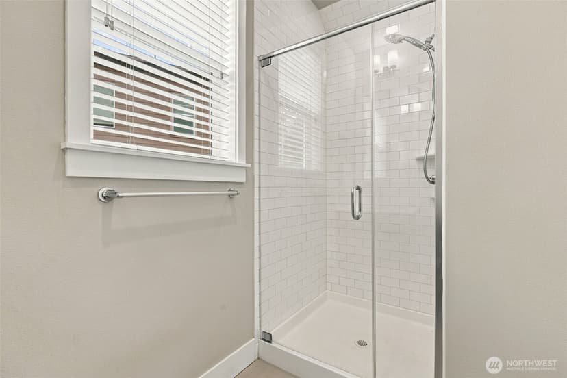 Property photo for 31357 43rd Place SW, Federal Way photo 12