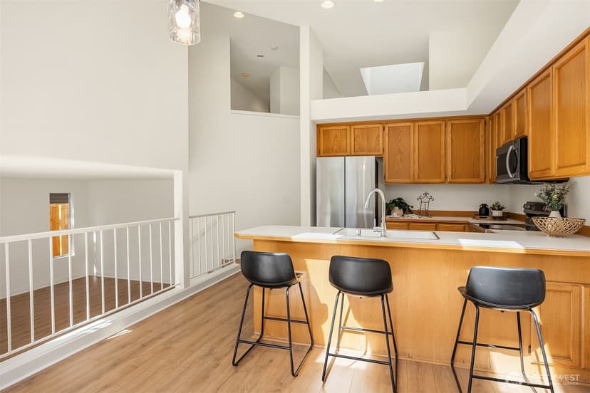 Property photo for 11825 NE 167th Street, Bothell photo 8