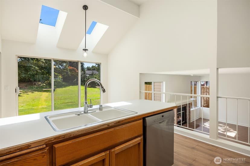 Property photo for 11825 NE 167th Street, Bothell photo 10
