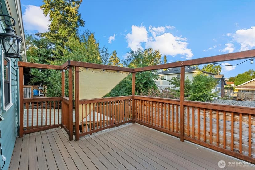 Property photo for 7530 Roosevelt Wy NE, Seattle photo 10