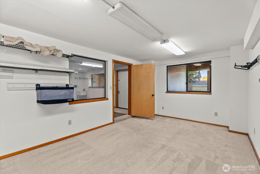 Property photo for 7530 Roosevelt Wy NE, Seattle photo 26