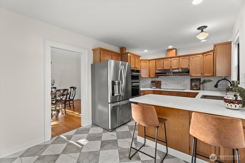 Property photo for 7530 Roosevelt Wy NE, Seattle photo 11
