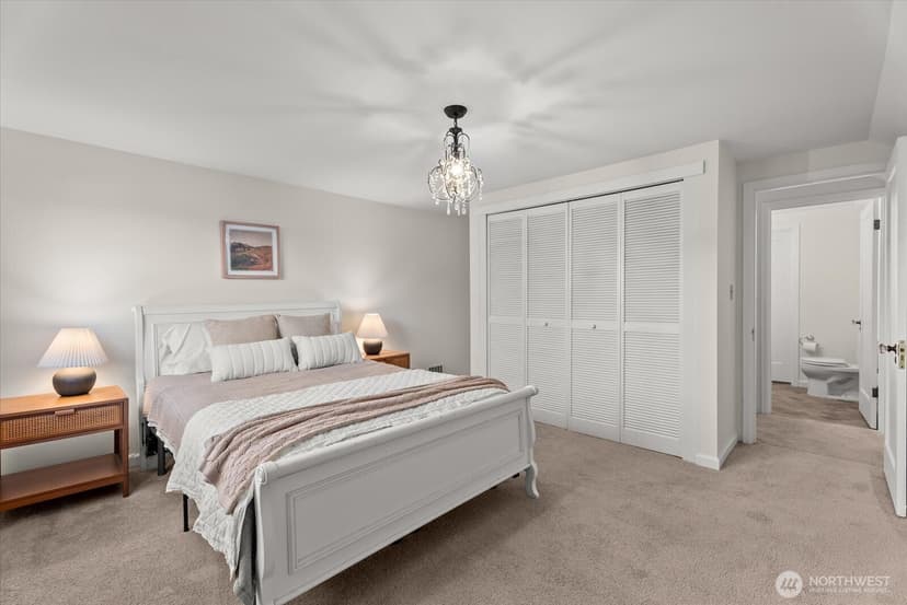 Property photo for 7530 Roosevelt Wy NE, Seattle photo 18