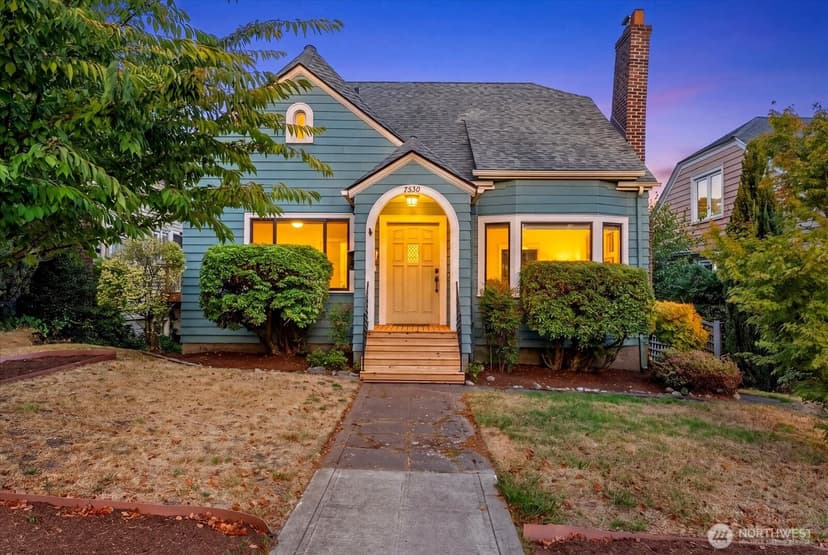 Property photo for 7530 Roosevelt Wy NE, Seattle