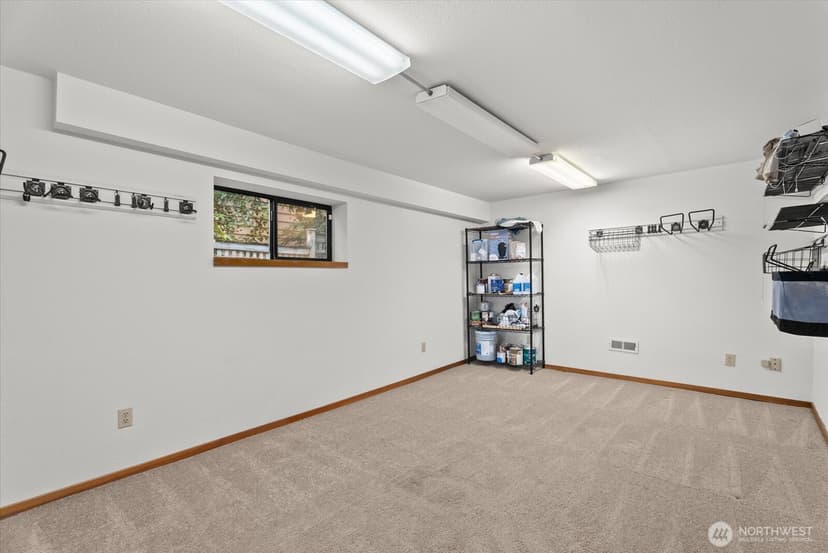 Property photo for 7530 Roosevelt Wy NE, Seattle photo 27