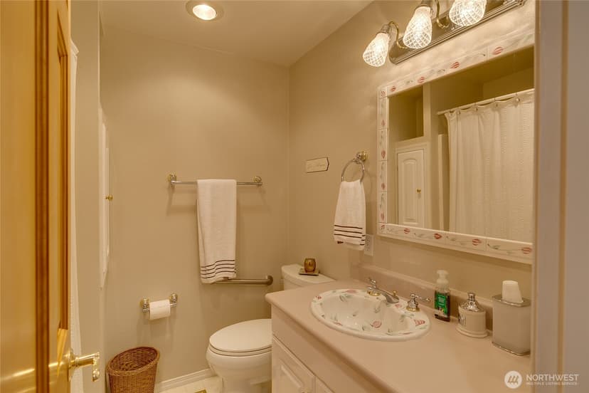 Property photo for 11719 103rd Avenue NE, Kirkland photo 21