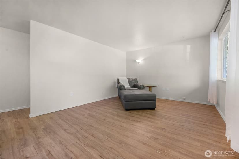 Property photo for 1401 Maple Avenue, Snohomish photo 9