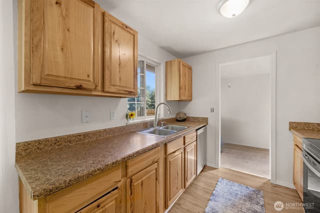 Property photo for 1401 Maple Avenue, Snohomish photo 5