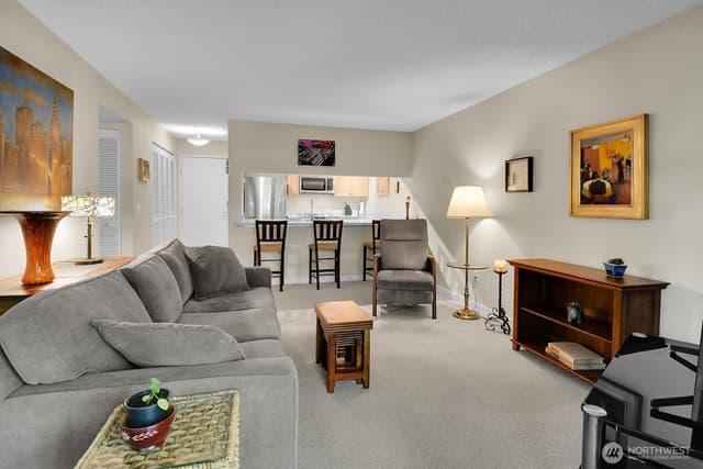 Property photo for 275 W Roy Street #205, Seattle photo 4
