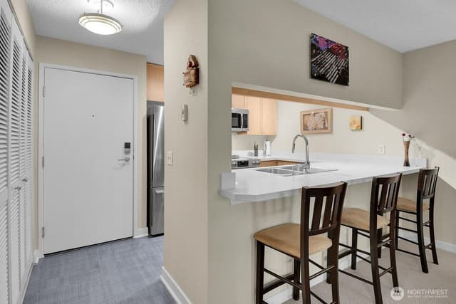 Property photo for 275 W Roy Street #205, Seattle photo 5
