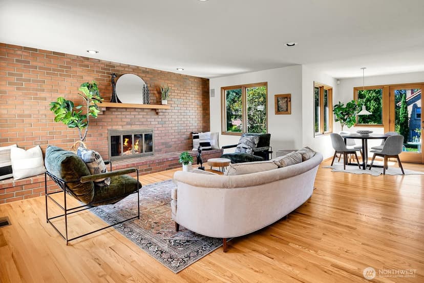 Property photo for 2712 Mount Saint Helens Place S, Seattle photo 13