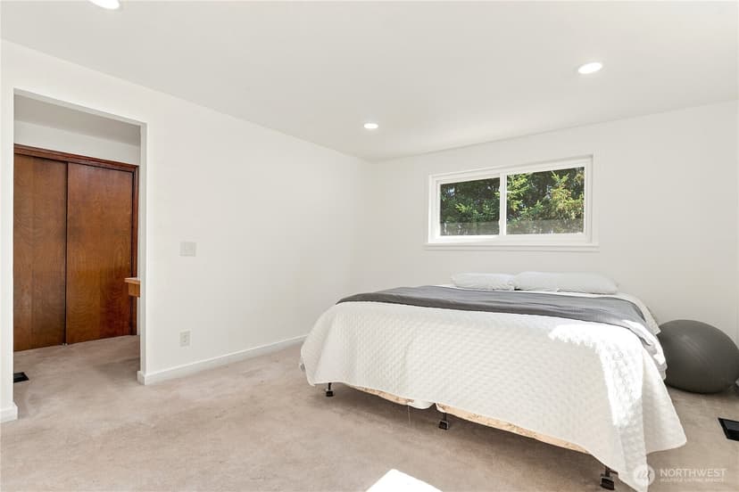Property photo for 2455 Lenore Drive, Tacoma photo 17