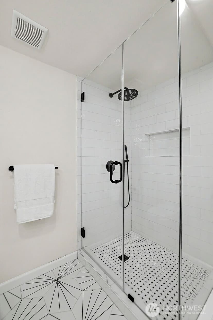 Property photo for 3414 166th Place SW, Lynnwood photo 32