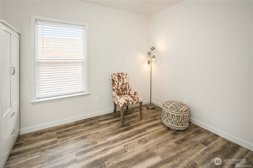 Property photo for 1529 Sturgus Avenue S, Seattle photo 10