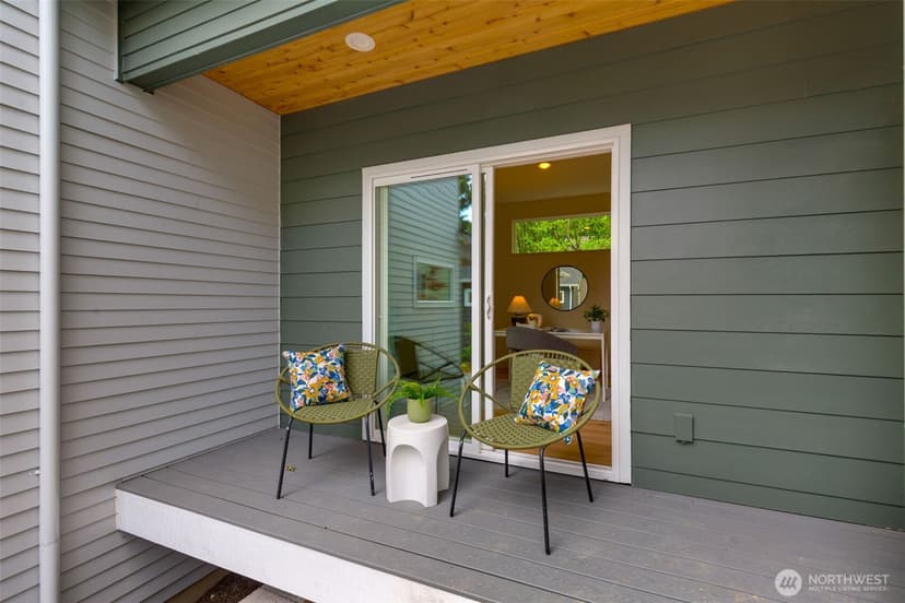 Property photo for 11739 40th Avenue NE #A, Seattle photo 13