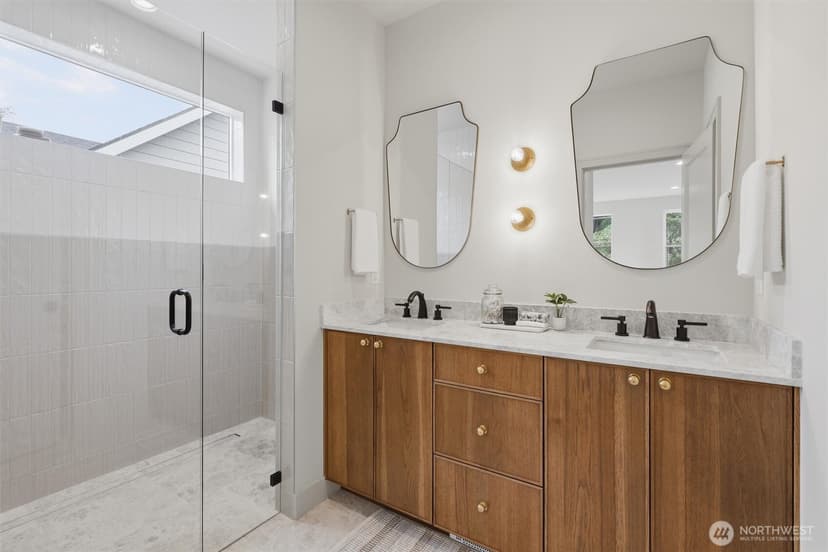 Property photo for 11739 40th Avenue NE #A, Seattle photo 20