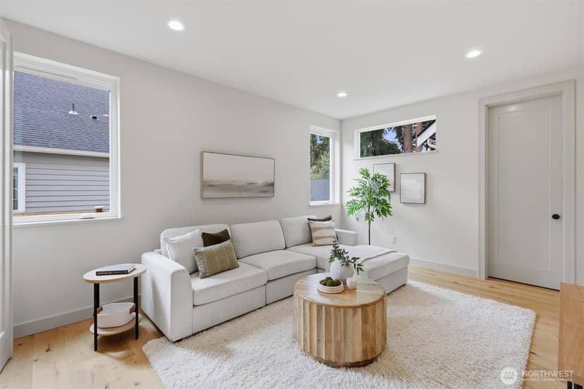 Property photo for 11737 40th Avenue NE #A, Seattle photo 13