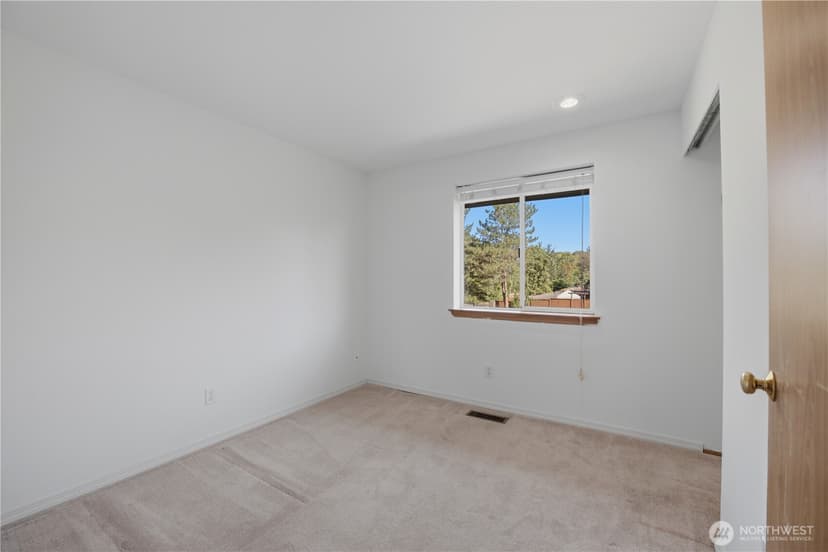 Property photo for 8716 17th Street NE, Lake Stevens photo 14