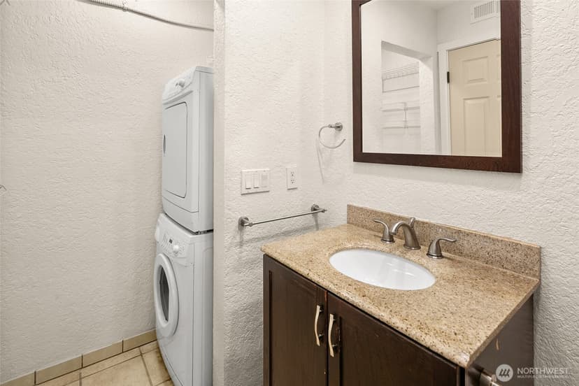 Property photo for 14014 Juanita Drive NE #B2, Kirkland photo 15