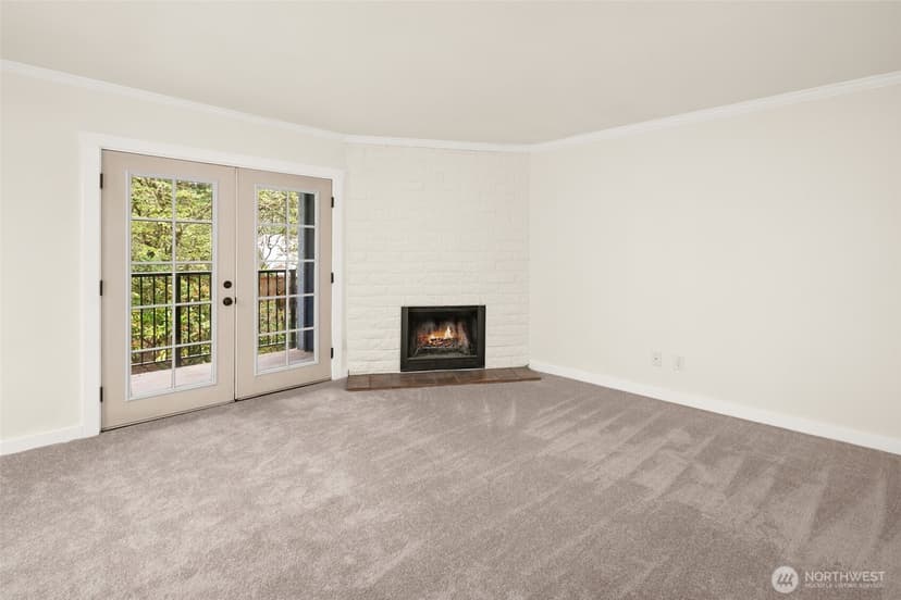Property photo for 14014 Juanita Drive NE #B2, Kirkland photo 3