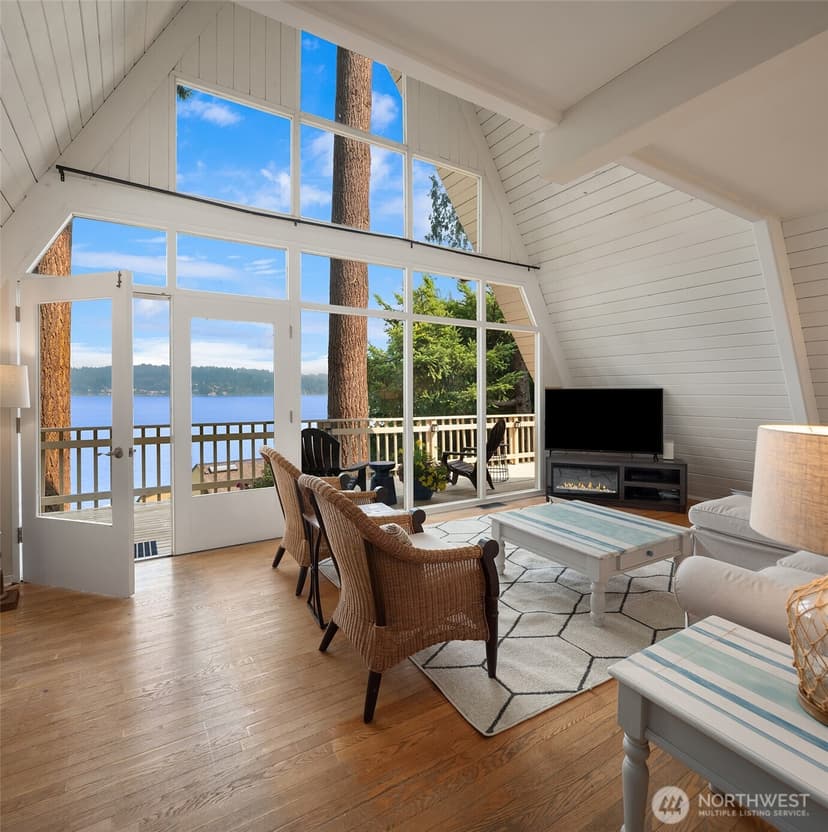 Property photo for 1602 W Lake Sammamish Parkway SE, Bellevue photo 20