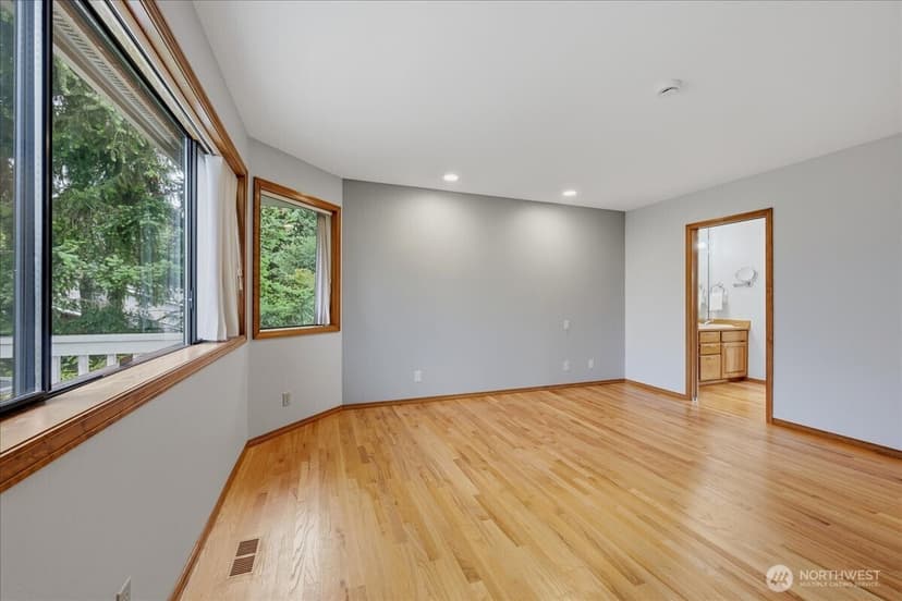 Property photo for 15508 72nd Avenue W, Edmonds photo 18