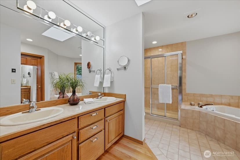Property photo for 15508 72nd Avenue W, Edmonds photo 19