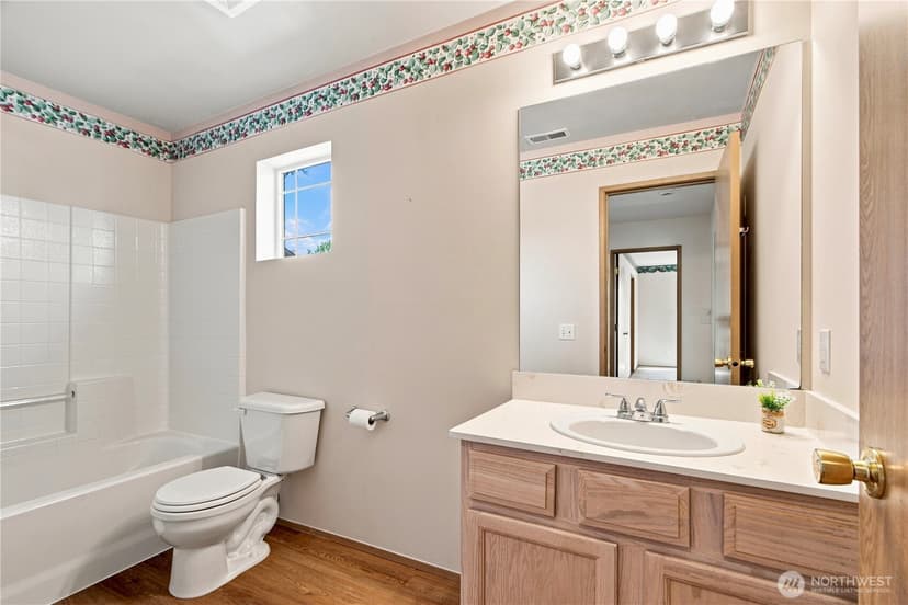 Property photo for 825 SW 361 Street, Federal Way photo 10