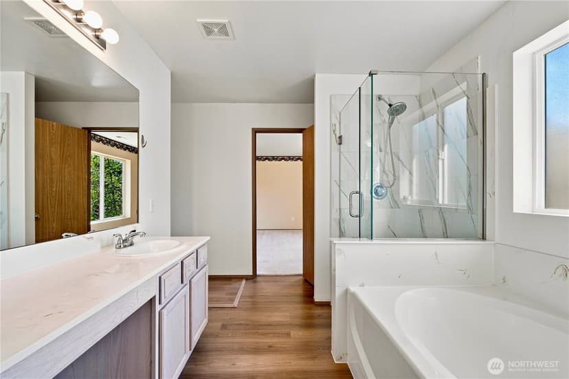 Property photo for 825 SW 361 Street, Federal Way photo 11