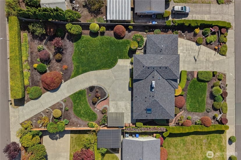 Property photo for 1245 S Fernside Drive, Tacoma photo 4