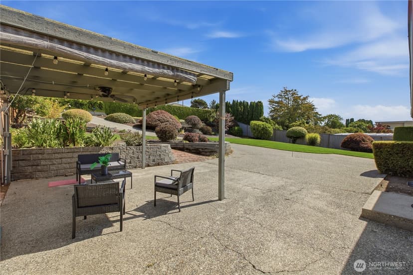 Property photo for 1245 S Fernside Drive, Tacoma photo 10