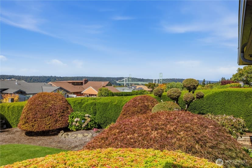 Property photo for 1245 S Fernside Drive, Tacoma photo 13