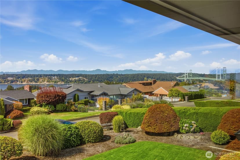 Property photo for 1245 S Fernside Drive, Tacoma photo 12