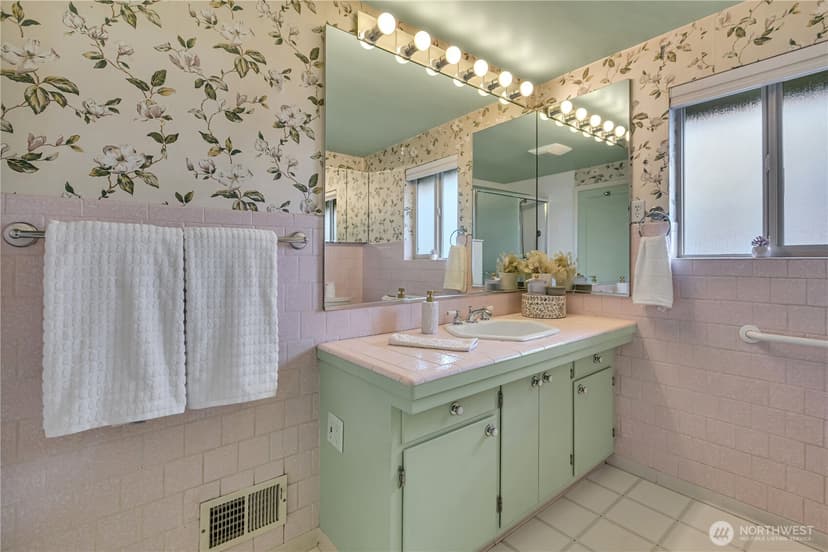 Property photo for 1245 S Fernside Drive, Tacoma photo 31