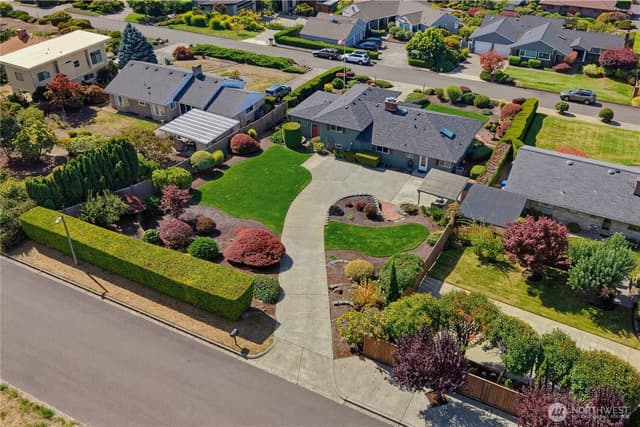 Property photo for 1245 S Fernside Drive, Tacoma photo 5
