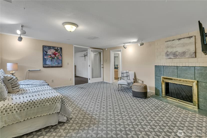 Property photo for 1245 S Fernside Drive, Tacoma photo 34