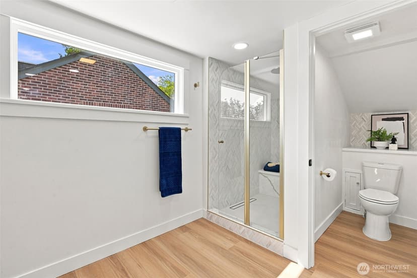 Property photo for 1712 30th Avenue S, Seattle photo 18