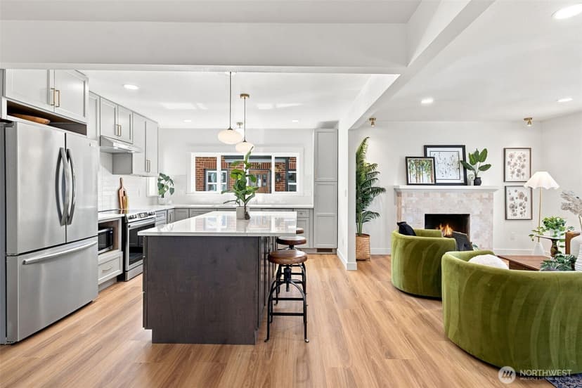 Property photo for 1712 30th Avenue S, Seattle photo 6
